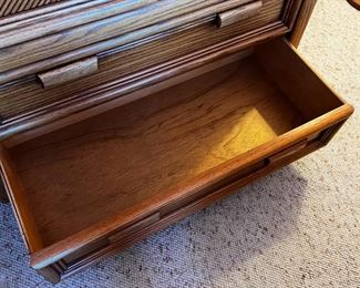 Solid Oak Armoire Wardrobe dresser	60 x 38 x 18in	HxWxD
