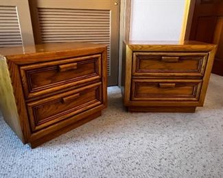 2pc Solid OAK Nightstands PAIR	22. x 26.25 x 15	HxWxD
