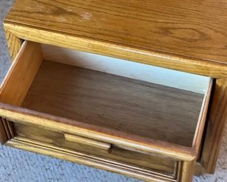 2pc Solid OAK Nightstands PAIR	22. x 26.25 x 15	HxWxD
