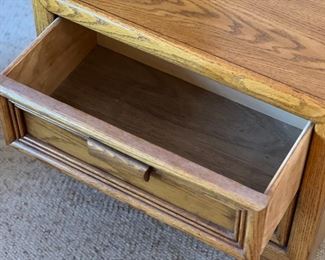 2pc Solid OAK Nightstands PAIR	22. x 26.25 x 15	HxWxD
