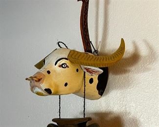 Vintage Wood Cow Head Wall Decor	25“ x 15“ x 13.5“.	HxWxD
