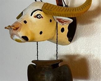 Vintage Wood Cow Head Wall Decor	25“ x 15“ x 13.5“.	HxWxD
