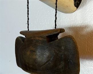 Vintage Wood Cow Head Wall Decor	25“ x 15“ x 13.5“.	HxWxD
