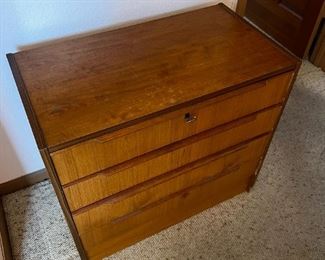 Danish Modern Teak 4-Drawer Dress 	26.25 in x 29.25 in x 16.5 in	
