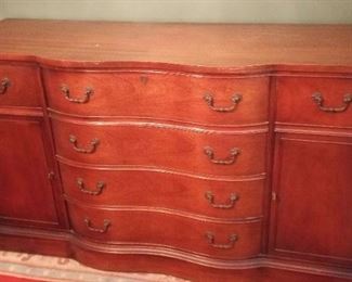 Beautiful Vintage Sideboard
This lot includes a solid wooden vintage sideboard/buffet with silverware drawer.



60"w x 34" h x 20½d