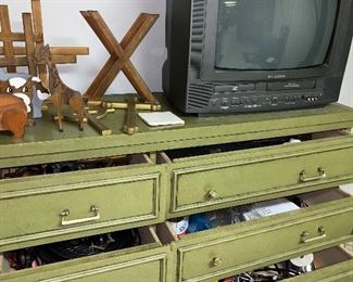 DRESSER, TOOLS/HARDWARE