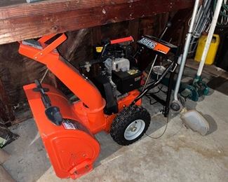 SNOW BLOWER