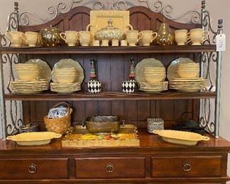 Love this cabinet. Great storage and great display. 