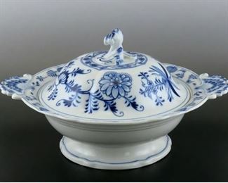 Antique Meissen Blue Onion oval serving bowl 