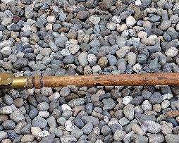 ANTIQUE COPPER AND BRASS BED WARMER. 3'9" LONG