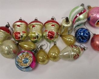 VINTAGE BLOWN GLASS CHRISTMAS ORNAMENTS 