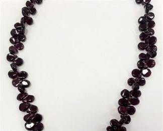  POLISHED AMETHYST NECKLACE. CLASP MARKED STERLING. 16" 