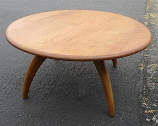 HEYWOOD WAKEFIELD ROUND LIVING ROOM TABLE WITH ROTATING TOP. 16" TALL, 32" DIAMETER 