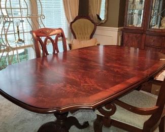 Dining table/2 leaves