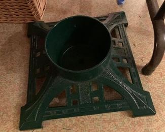 Cast iron tree stand