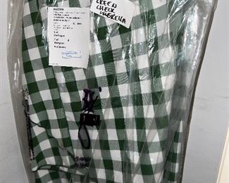 Here is the tablecloth mentioned for the teak table