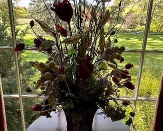 Nice Faux Floral on Round Side Table