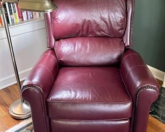 RECLINER BY LAZY BOY