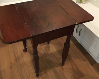 New York Leg Drop Leaf Side Table