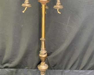 Footed Open Lace Base Table Lamp