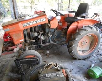 Kubota L185 Tractor