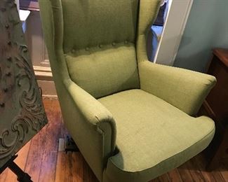 Items Located In 1st Floor Living Room