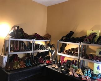 Items Located In The Living Room On the 2nd Floor