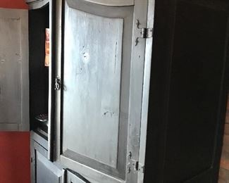 Items Located In The Kitchen Area On the 2nd Floor