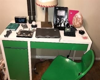 Items Located In the 2nd - 3rd Floor Bedroom