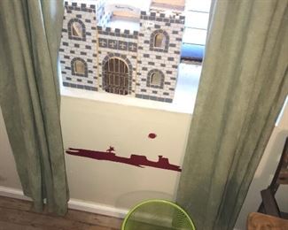 Items Located In the 2nd - 3rd Floor Bedroom