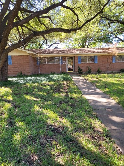 Interesting Estate Sale in Waco, TX starts on 10/21/2022