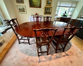 Dining Room Table & Chairs