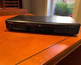 Toshiba SD-2800 DVD Video Player