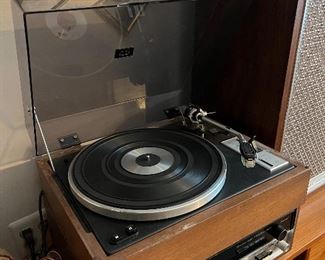 Vintage Sansui SR-2050C Belt Drive Manual Turntable