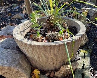 Outdoor concrete planters