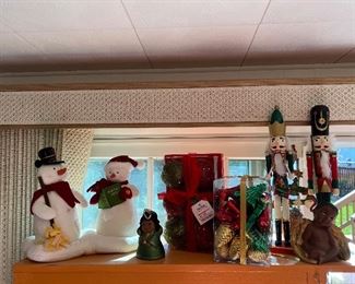 Xmas decorations and nutcrackers