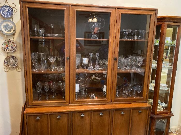 China cabinet 