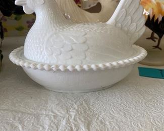 Milk glass sitting hen