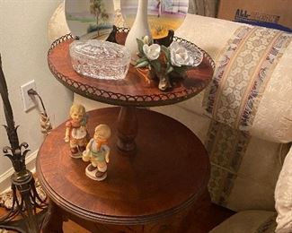 Antique tiered end table