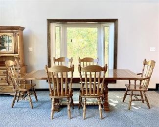 Farmhouse Dining Table with 6 Chairs & 2 leaves