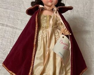 Madame Alexander Snow White 14 Doll