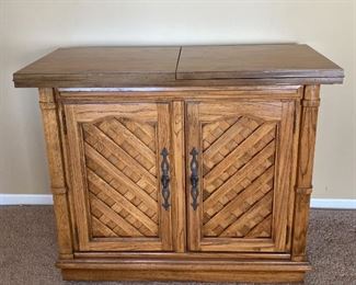 Thomasville Flip Top Bar Buffet