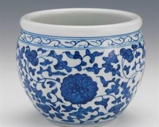 Chinese Blue White Porcelain Jar