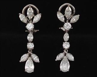 DOUBLE CHECK A Pair of Diamond Cluster Earrings 