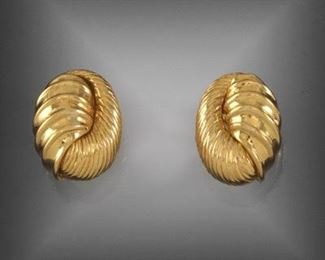 Italian 18k Gold Oval Earrings 