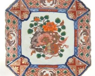 Japanese Imari Porcelain Octagonal Platter, Foo Lions and Phoenixes, Meiji Era 