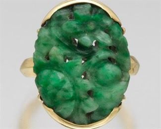 Ladies Art Deco Gold and Carved Green Jadeite Jade Ring 