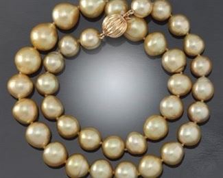 Ladies Golden South Sea Pearl Necklace, AIGL Report 