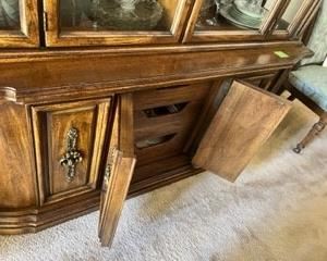 China Cabinet details