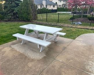 . . . a great picnic table